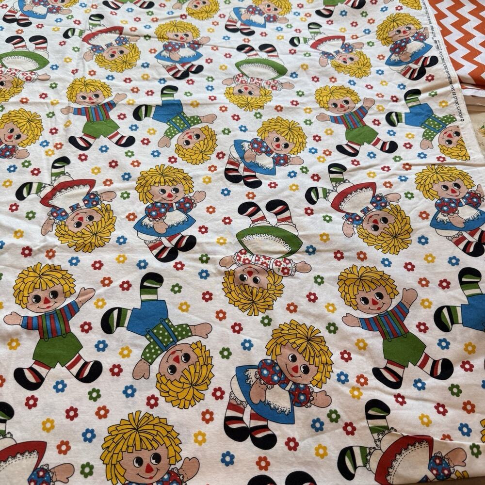 Blue Hill Holly's Dolls Sara Morgan Rag Doll Daisy Toss White Cotton Fabric 2 yd